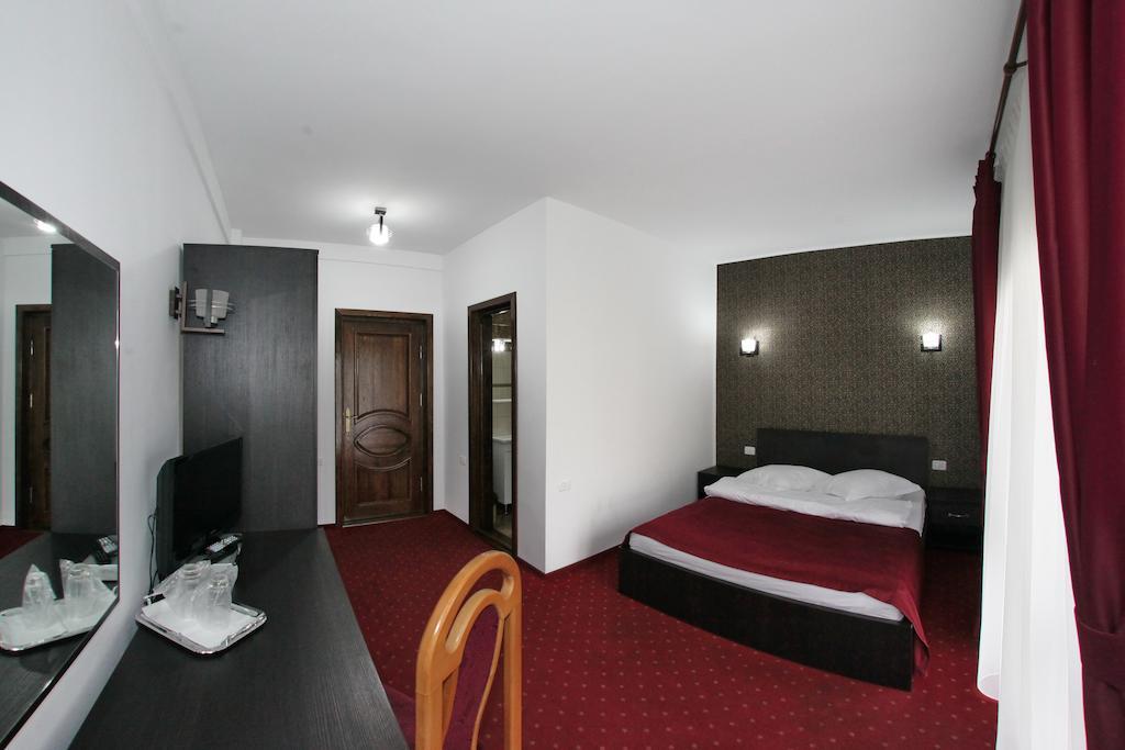 Hotel Rebis Braila Exterior photo