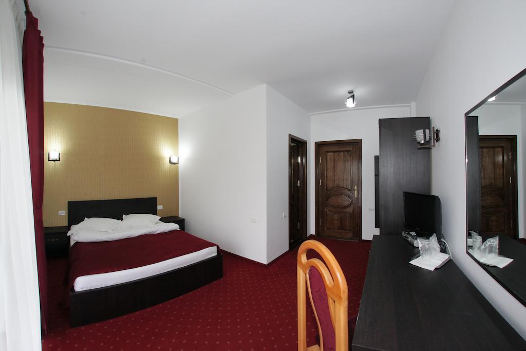 Hotel Rebis Braila Exterior photo